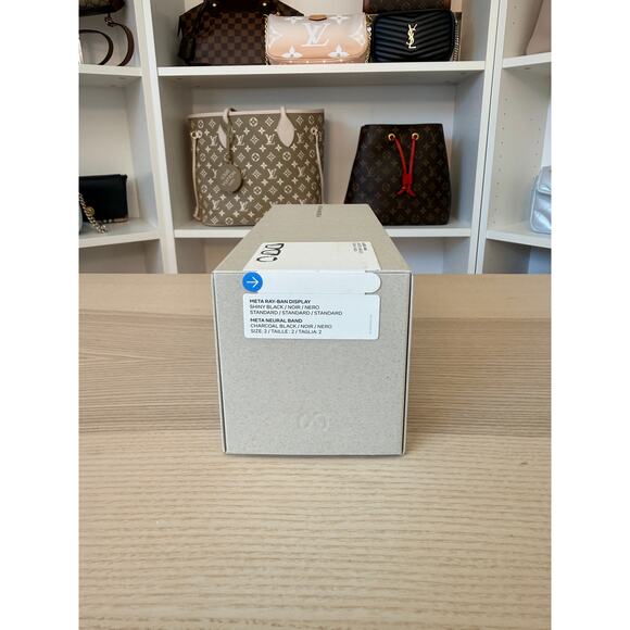 Meta Ray-Ban Display with Meta Neural Band Shiny Black and Charcoal Black Size 2 - Picture 6 of 6